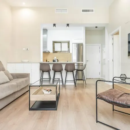 Chic In The Heart Of By Rems Apartment