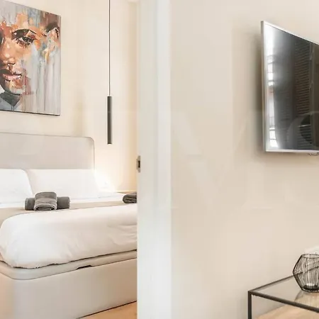 Chic In The Heart Of By Rems Apartment