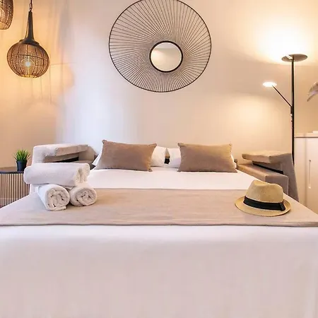 Chic In The Heart Of By Rems Apartment Malaga